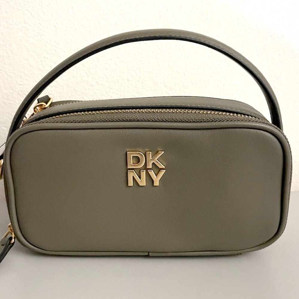 DKNY CAMERA, CROSSBODY BAG NEW